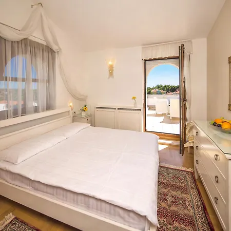 Lavanda By Aloumon Turizam Bed & Breakfast